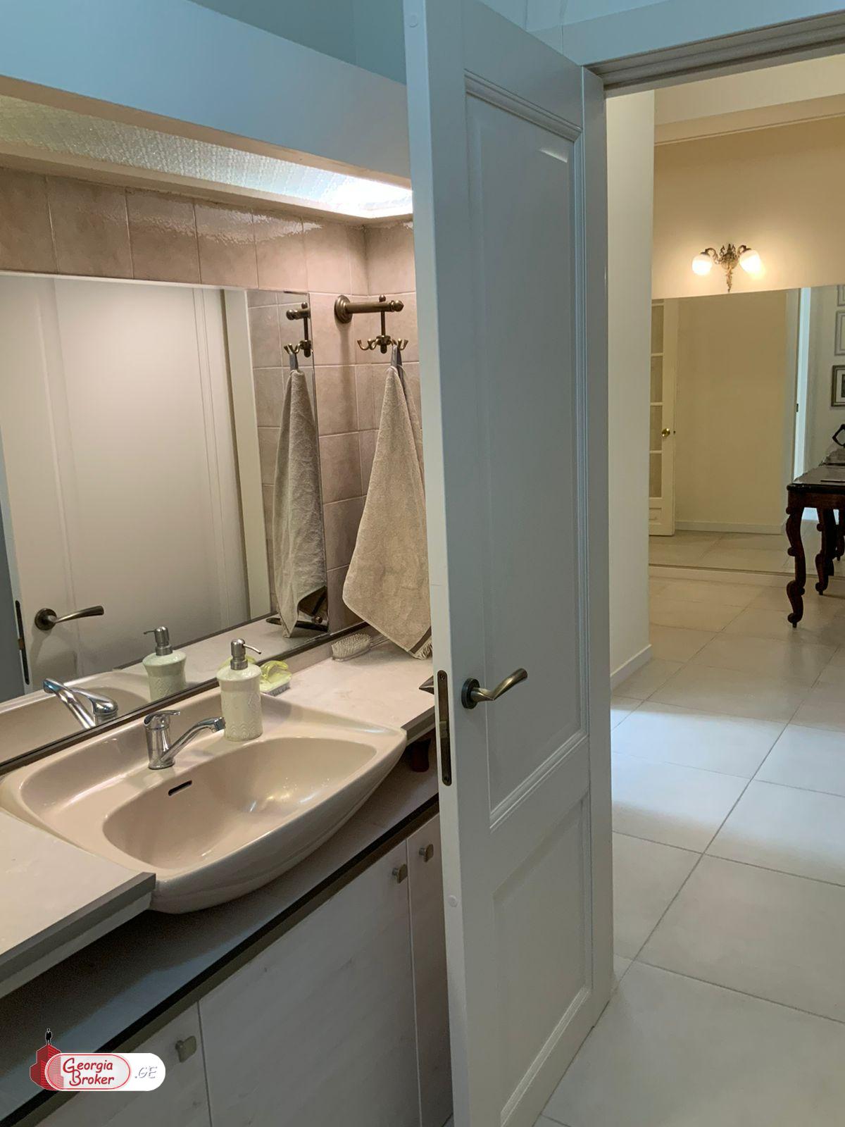 nearly repaired 10-room house for sale